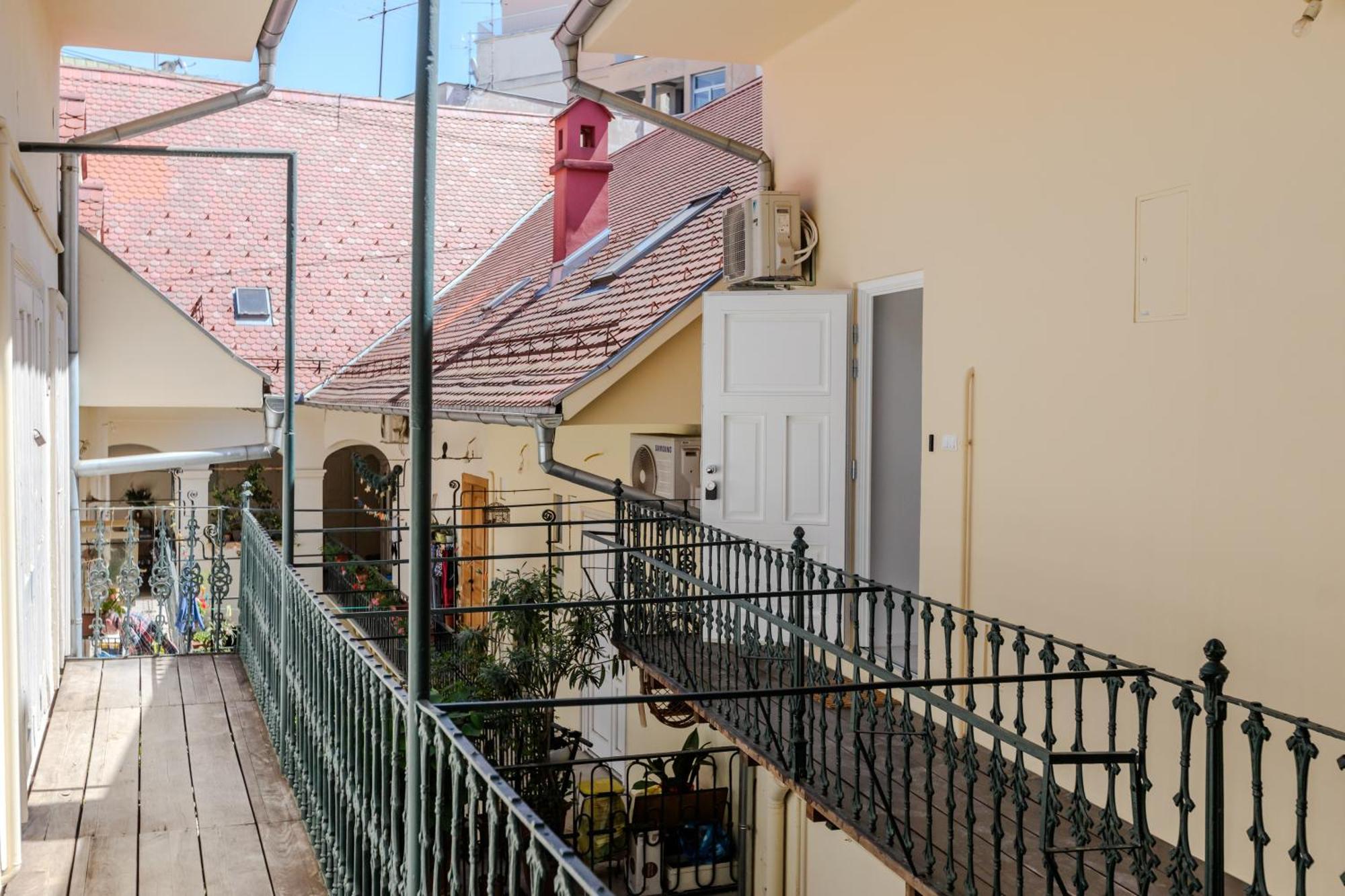 Apartment Nikola 4* Ζάγκρεμπ Εξωτερικό φωτογραφία